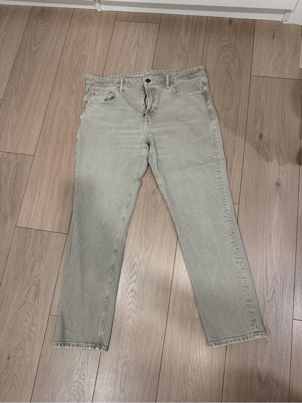 American Eagle Outfitters Men's stone Straight Jeans